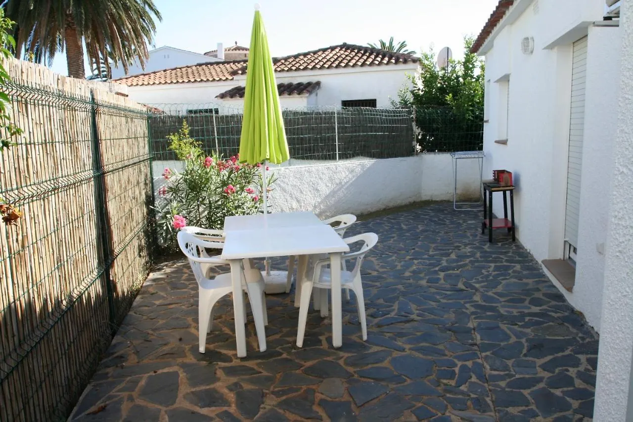 アパート エンプリアブラバApartamento Casa Annaアパートメント スペイン
